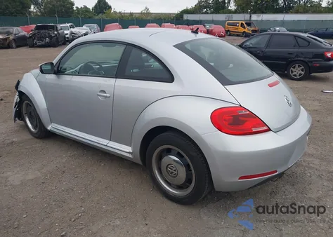 2012 Volkswagen Beetle 2.5L z USA, uszkodzony, nr VIN 3VWJP7ATXCM628289